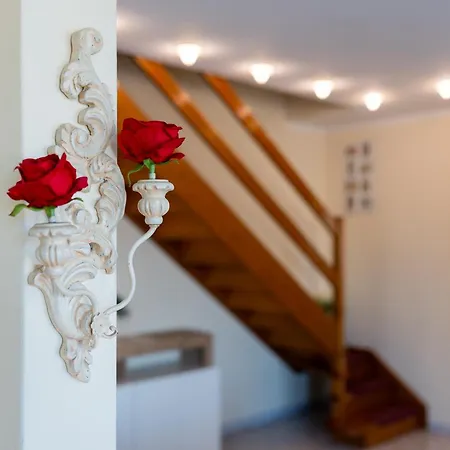 La Rondine Apartment *
