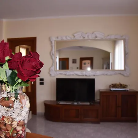 La Rondine Apartment *